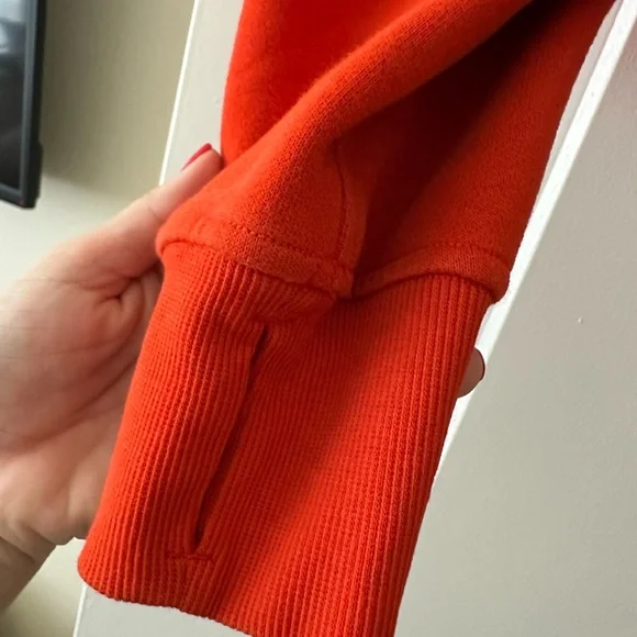 Lululemon Scuba Half Zip - Picture 8 of 9